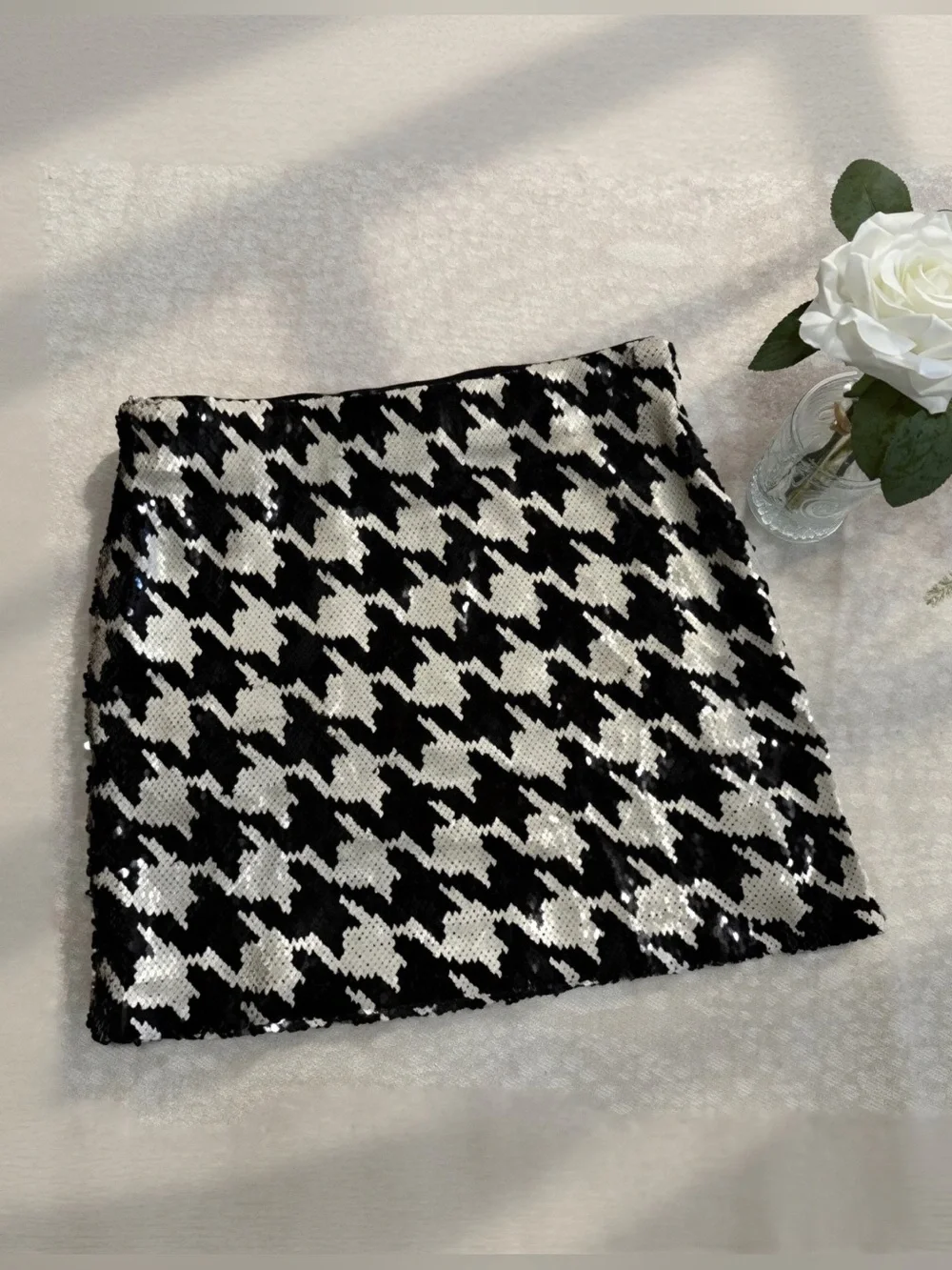 NWT ASTR The Label Darby Sequin Houndstooth Mini Skirt